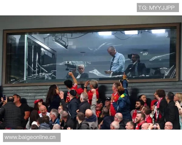 曼联积极寻求扩展梦剧场周边土地与所有者展开初步谈判 曼联积极寻求扩展梦剧场周边土地与所有者展开初步谈判