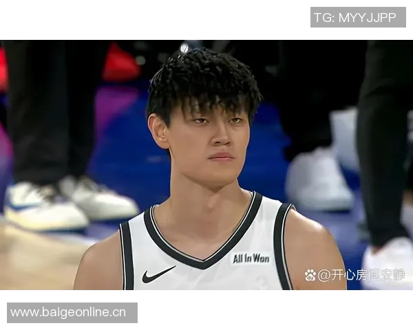 媒体人认为曾凡博不应被特别对待上场时间应适度减少